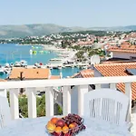 Juric Διαμέρισμα Τρογκίρ