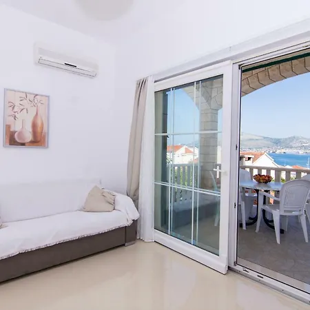 Lägenhet Juric Trogir